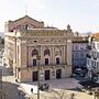 Teatro Nacional São João, no Porto: 100 anos de história(s)
