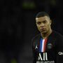 França: Mbappé, jogador do PSG, com suspeitas de coronavírus
