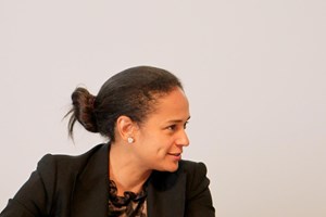 Isabel dos Santos diz-se 'contactável e disponível' em colaborar com a justiça