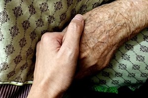 Covid-19: Mortalidade dos idosos leva a rejuvenescimento da estrutura etária do país