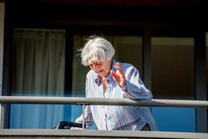 Com 107 anos, Cornelia tornou-se a mulher mais velha a sobreviver ao coronavírus