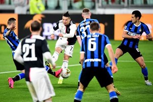 Covid-19: Liga italiana de futebol vai continuar suspensa até 14 de junho
