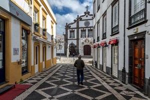 Covid-19: Recintos desportivos nos Açores vão poder ter público nas bancadas