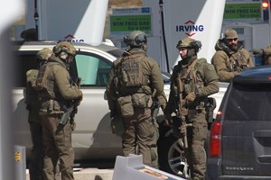 Tiroteio no leste do Canadá deixa 16 mortos