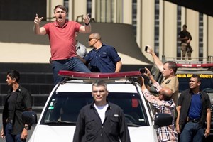 PGR do Brasil pede inquérito a protestos contra democracia onde Bolsonaro discursou