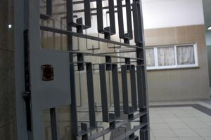 Custóias prisão cadeia
