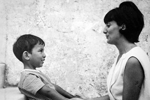 António Costa partilha fotografia com a mãe no Instagram