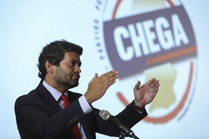 Chega quer colocar beneficiários do RSI a trabalhar para a comunidade