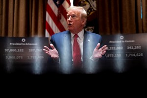 Trump vai deixar de tomar hidroxicloroquina em 'um ou dois dias'