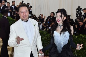 Grimes processa Elon Musk pela custódia de filho 