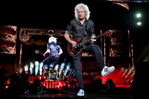 Brian May dos Queen revela que esteve às portas da morte após sofrer ataque cardíaco