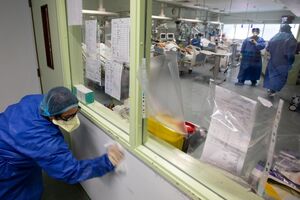 A SÁBADO no Hospital Curry Cabral durante a pandemia de covid-19 - novo coronavírus