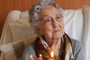 María Branyas tem 113 anos é a mulher mais velha a superar a covid-19