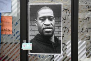 Polícia acusado de homicídio involuntário pela morte do afro-americano George Floyd