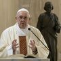 Papa Francisco internado para cirurgia ao cólon