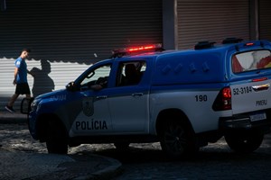 Três polícias entre 15 detidos em operação contra uma milícia no Rio de Janeiro