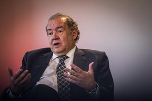 Administradora da Concorrência tinha mandato de seis anos, mas exerce há nove