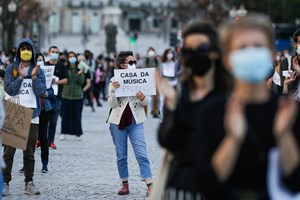 Costa anuncia 244 milhões do PRR para a cultura