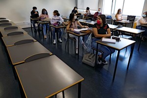 Covid-19: OMS recomenda testes nas escolas para evitar encerramento em nova vaga
