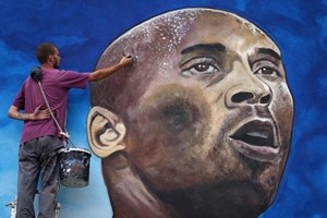 Piloto do helicóptero em que seguia Kobe Bryant pensava que subia quando descia