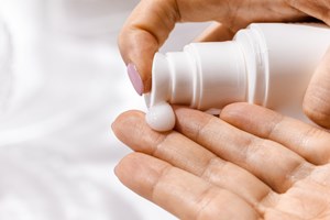 Dezenas de cosméticos têm substâncias nocivas para saúde e ambiente