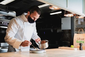 Os camarões de José Avillez podem acabar de cozinhar numa mota?