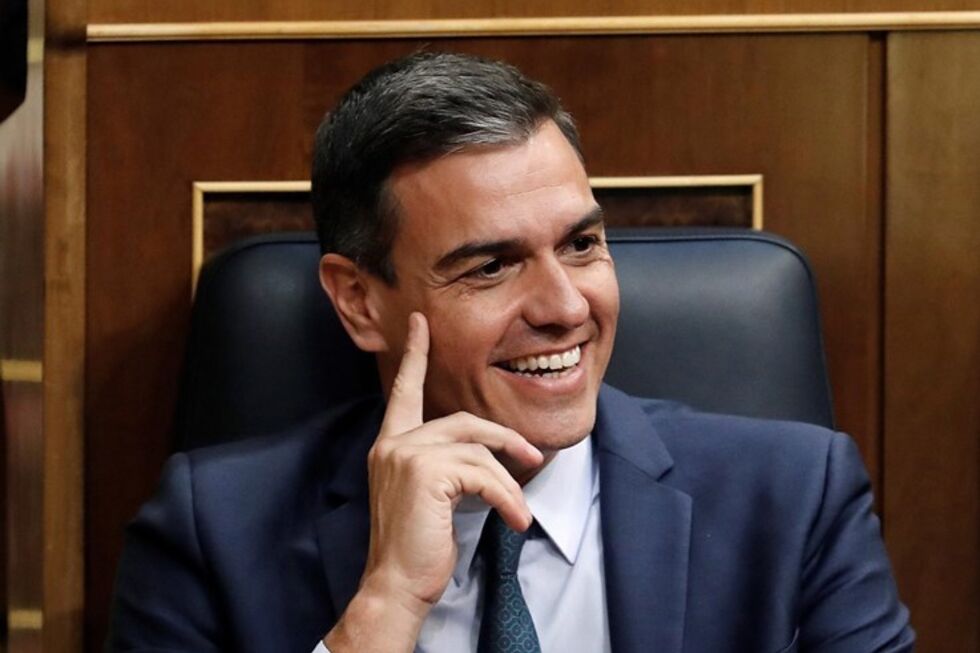 Pedro Sánchez defende fim da mudança de hora na Europa à União Europeia