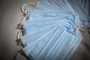 IVA reduzido nas máscaras e gel desinfetante mantém-se em 2021