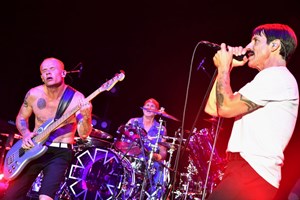 Festival Alive anuncia confirmações para 2021 com Red Hot Chili Peppers à cabeça