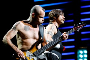 Red Hot Chili Peppers e The Black Keys em destaque hoje no Alive