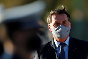 Bolsonaro diz que pandemia da Covid-19 foi 'superdimensionada'