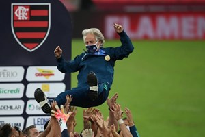 Flamengo, de Jorge Jesus, campeão Carioca pela 36.ª vez ao bater Fluminense