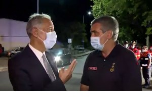 Marcelo visitou local do fogo em Cascais e agradeceu aos bombeiros