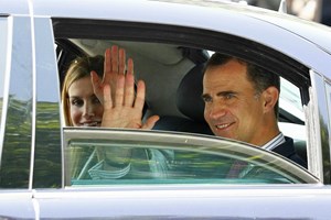 Saiba porque o Rei de Espanha já não anda de Mercedes