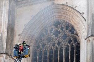 Voluntário da diocesse confessa autoria do incêndio da catedral de Nantes