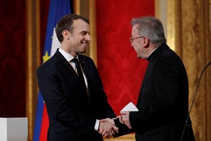 Ex-embaixador do Vaticano em França vai ser julgado em novembro por abuso sexual