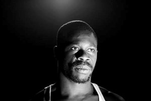 Oito salas de teatro dão receita de bilheteira à família de Bruno Candé