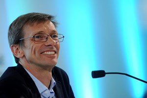 Família Azevedo lança OPA sobre Sonae Indústria e Sonae Capital