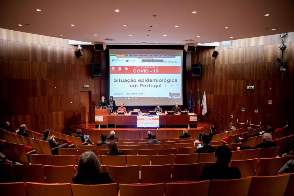 Reunião Infarmed DGS