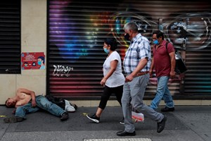 México interceta 1.608 migrantes de 38 países num único dia