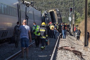 Feridos mais graves do acidente com Alfa Pendular continuam com prognóstico reservado