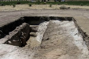 Descobertas 'versões em madeira de Stonehenge' no complexo pré-histórico dos Perdigões