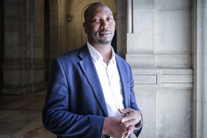 Ativista Mamadou Ba começa a ser julgado por difamação de Mário Machado