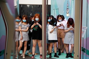 Cidade chinesa testa seis milhões de habitantes após detetar 17 casos