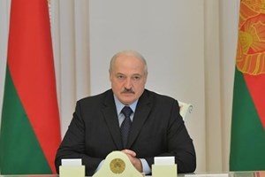 Bielorrússia: Chefes de diplomacia dos 27 discutem hoje resposta da UE
