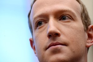 Apagão no FB 'custa' seis mil milhões de dólares a Mark Zuckerberg