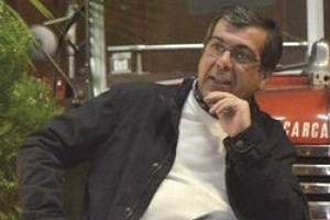 Padre de Lisboa usou esmolas de fiéis para comprar 19 carros