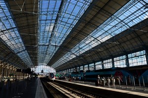 Milhares de passageiros presos em comboios por problemas de energia em França