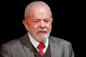 Lula confirma que é candidato à presidência do Brasil