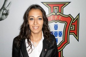 Vanessa Gomes vai ser a primeira mulher árbitra em campeonatos profissionais